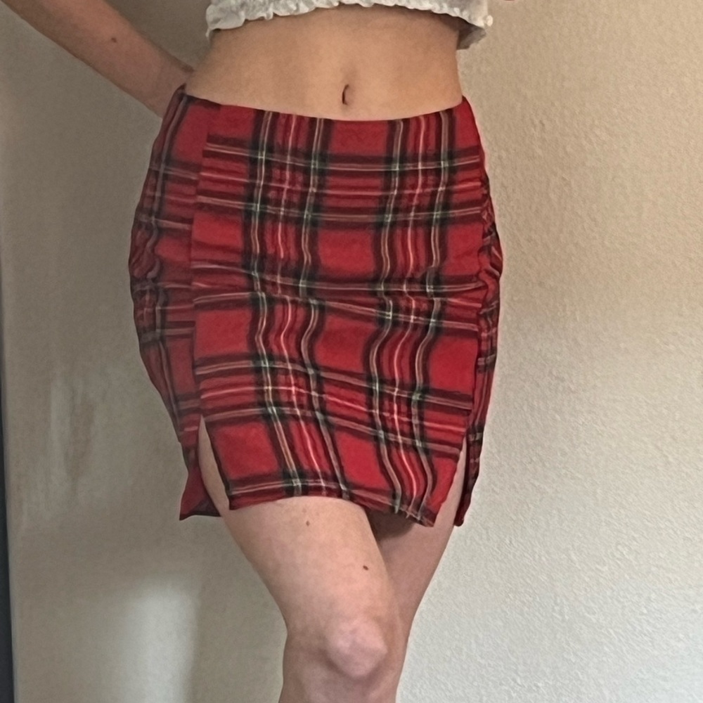 Red plaid print skirt